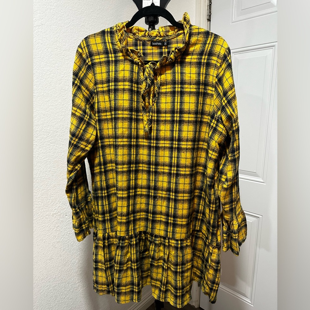 Mini yellow dress